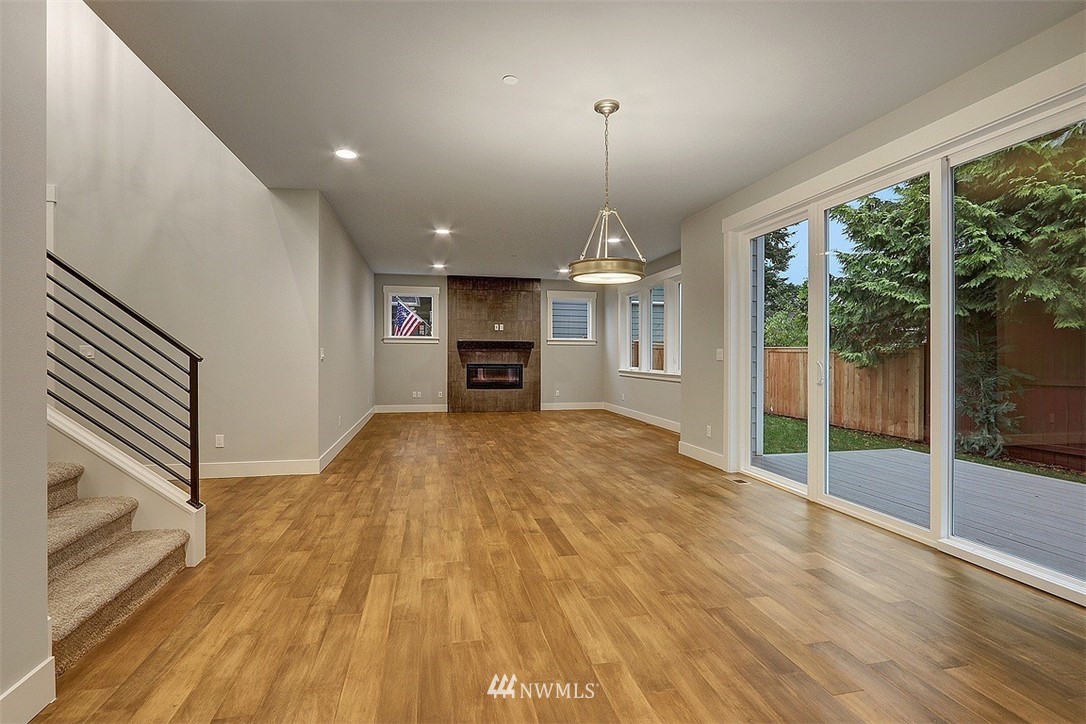 712 13th Way Southwest Edmonds, WA 98020 - Photo 6 of 27 Gallery Image 6