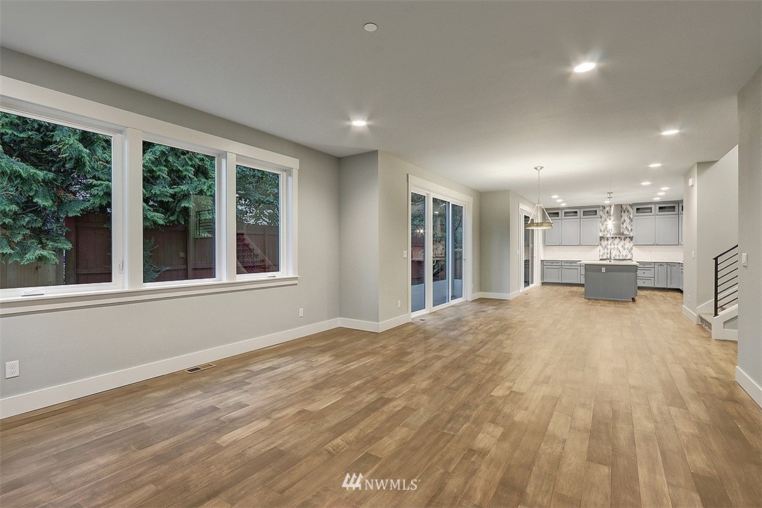 712 13th Way Southwest Edmonds, WA 98020 - Photo 7 of 27 Gallery Image 7