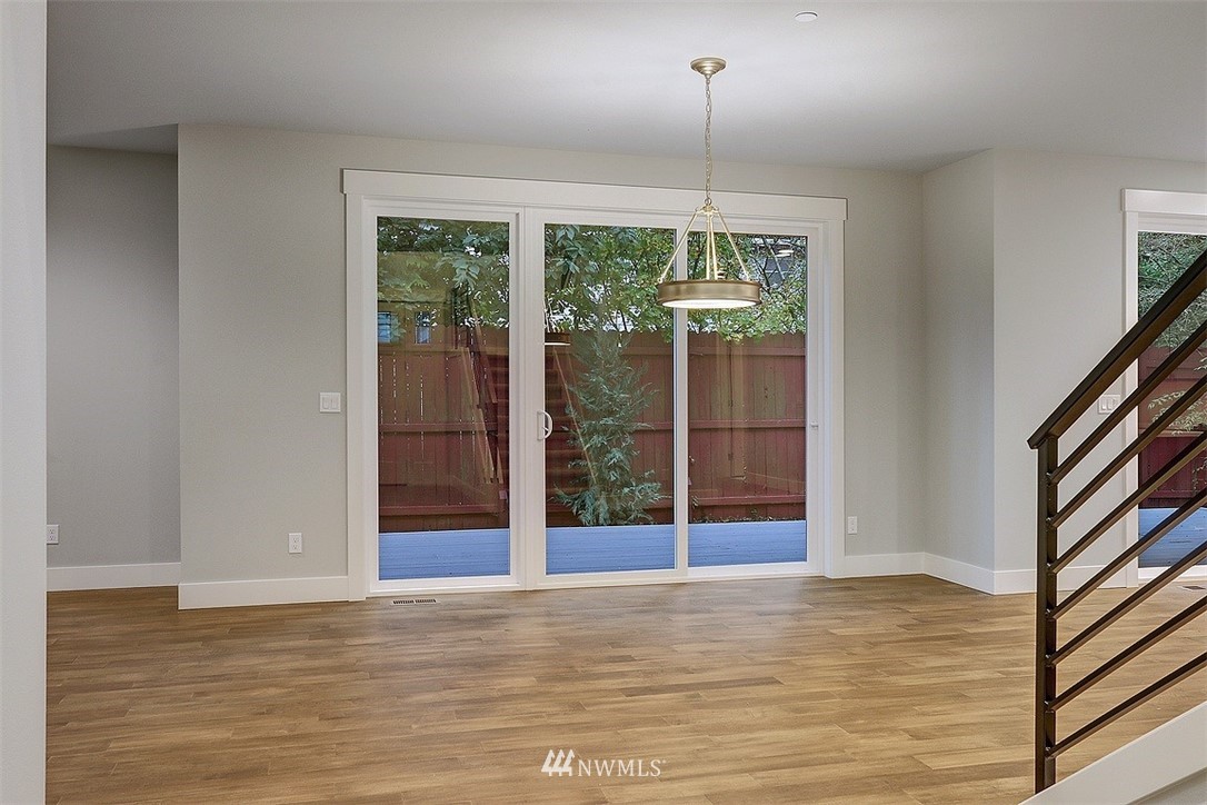 712 13th Way Southwest Edmonds, WA 98020 - Photo 9 of 27 Gallery Image 9
