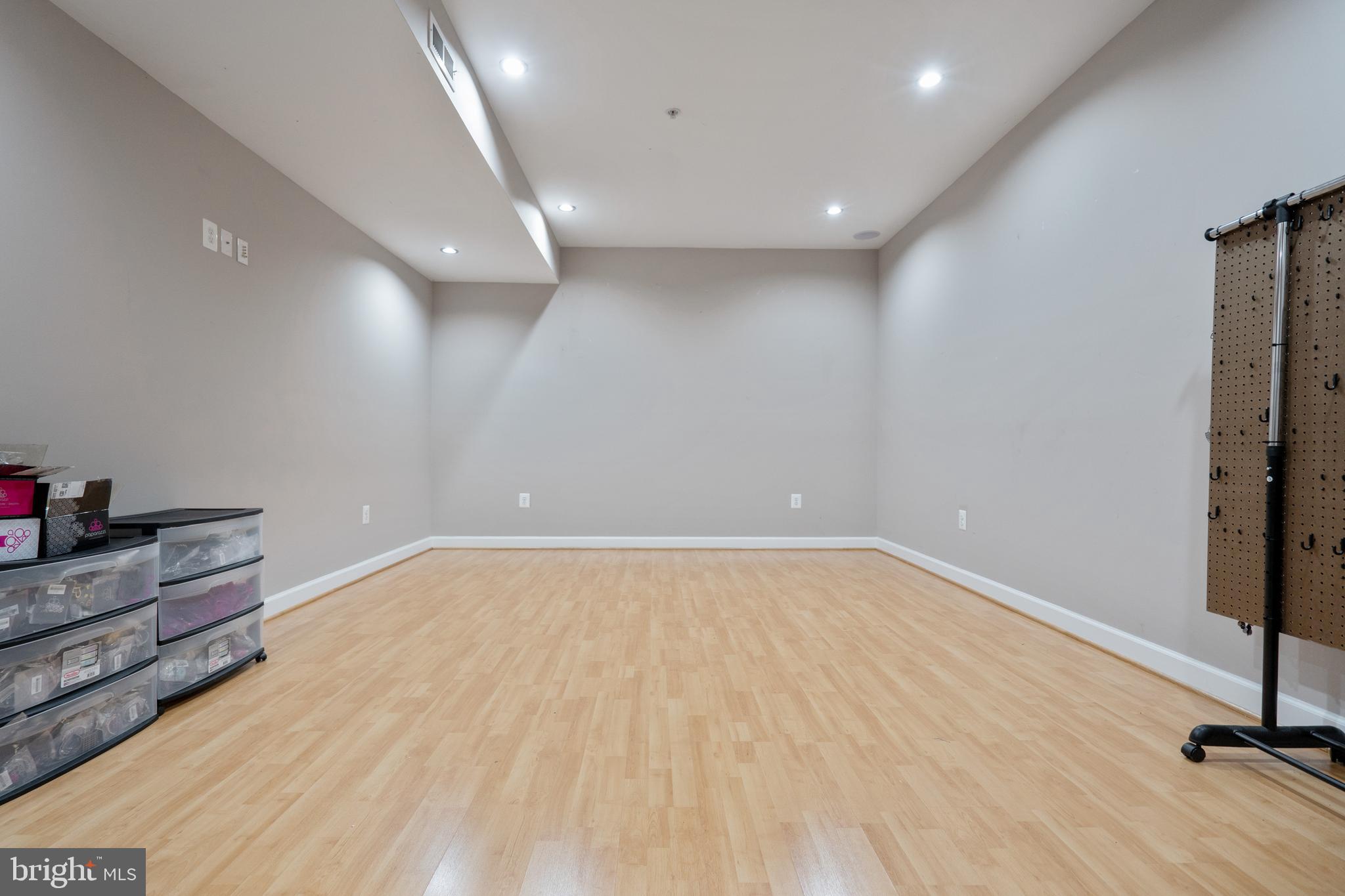 6935 Riverdale Road Lanham, MD 20706 - Photo 44 of 52 Spacious Room for an option NTC bedroom