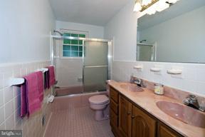 13416 Doncaster Lane Silver Spring, MD 20904 - Photo 22 of 28 2ndl bath