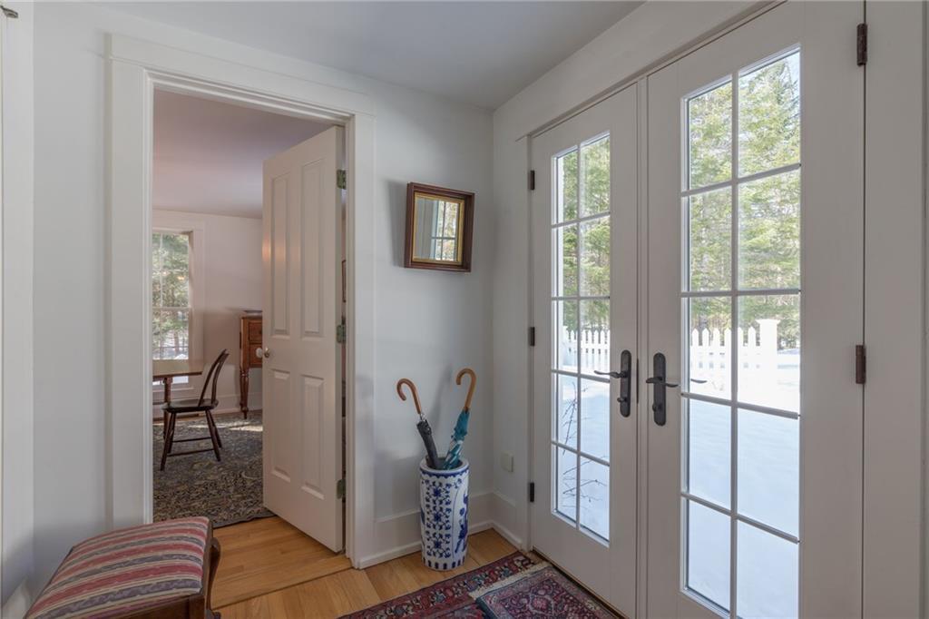 4 Arnold Road Freeport, ME 04032 - Photo 2 of 27 Photo
