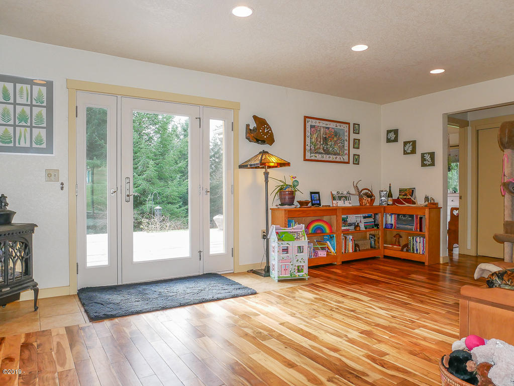 4109 Logsden Road Siletz, OR 97380 - Photo 13 of 40 Living Room