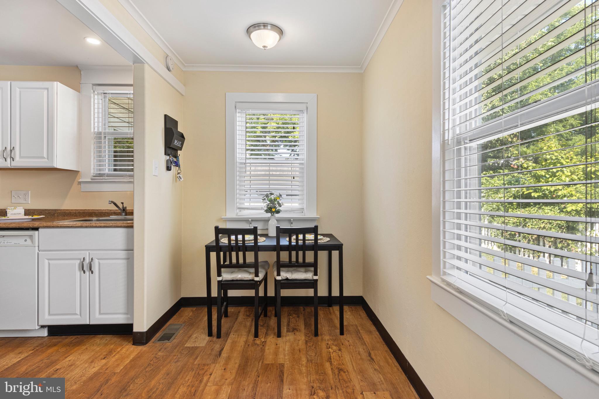 140 Upland Road Havertown, PA 19083 - Photo 16 of 32 Eat-In Kitchen