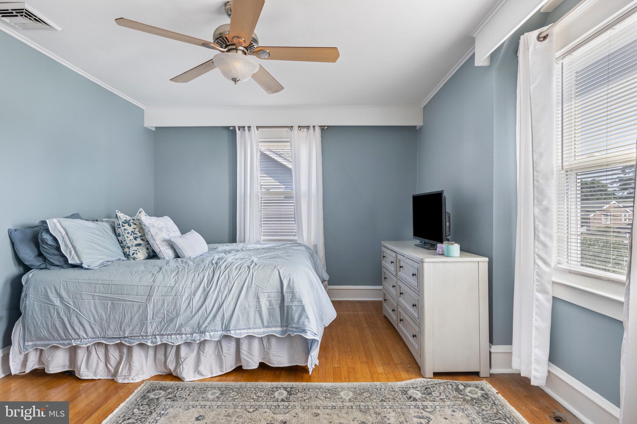 140 Upland Road Havertown, PA 19083 - Photo 30 of 32 Ceiling fan
