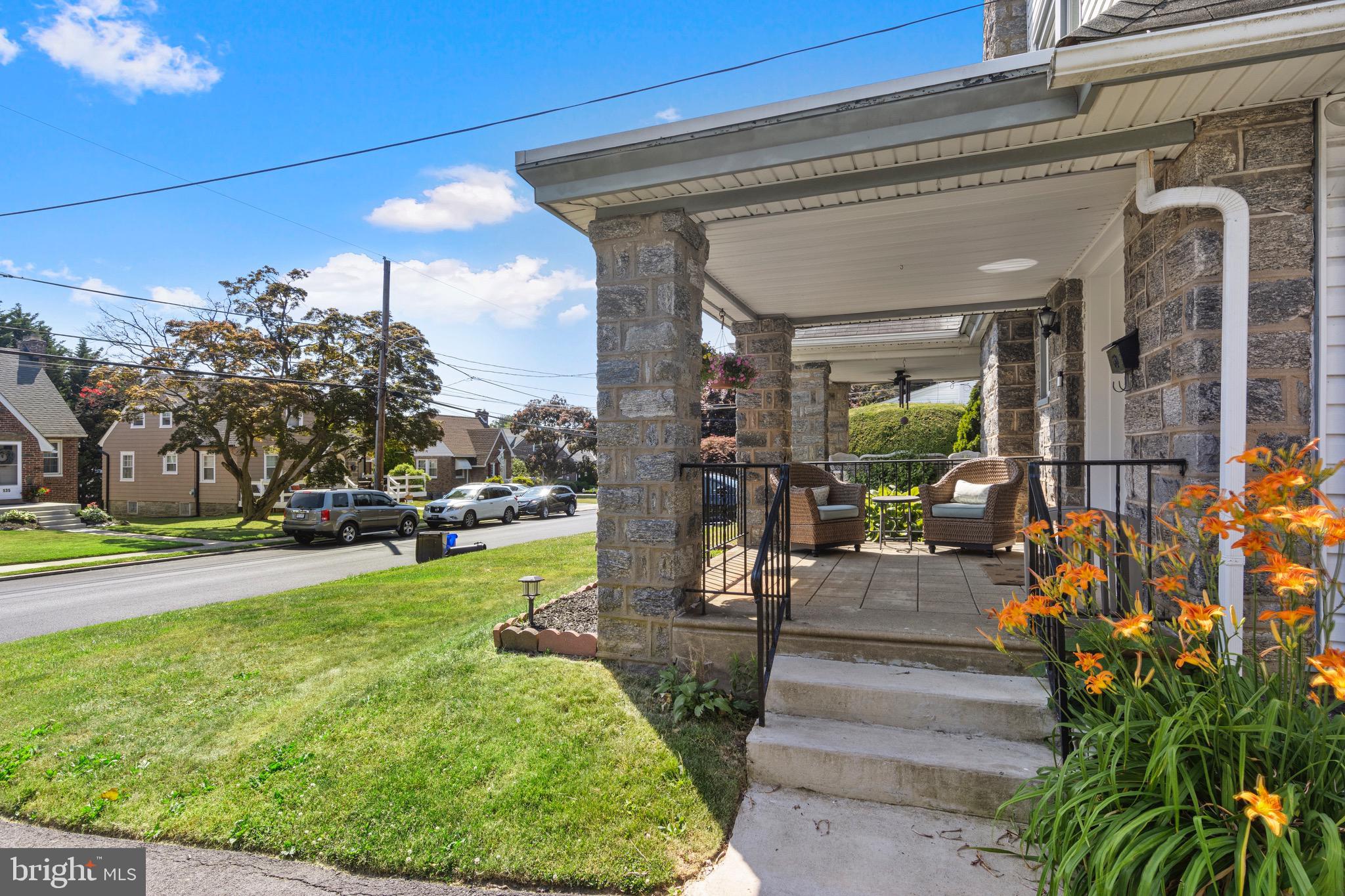 140 Upland Road Havertown, PA 19083 - Photo 4 of 32 Open Front Porch