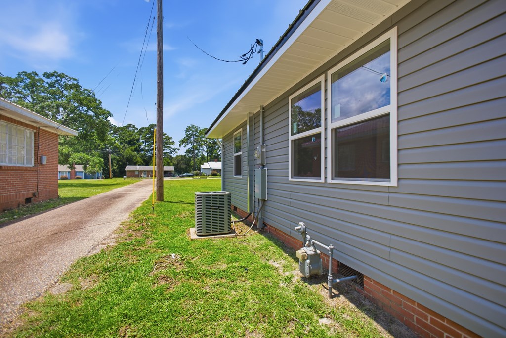 892 Claxton Avenue Elba, AL 36323 - Photo 49 of 53