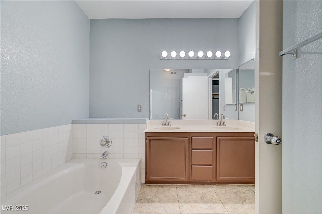 2201 Ramsgate Drive, Unit 911 Henderson, NV 89074 - Photo 17 of 39