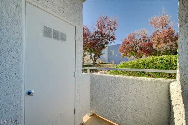 $271,999 | 2201 Ramsgate Drive, Unit 911, Henderson, NV 89074