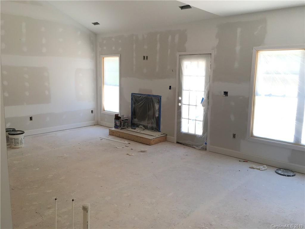 157 Ormand Road York, SC 29745 - Photo 4 of 19 Gallery Image 4