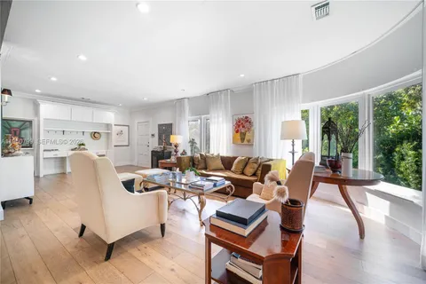 $1,770,000 | 463 West 62nd Street, Miami Beach, FL 33140