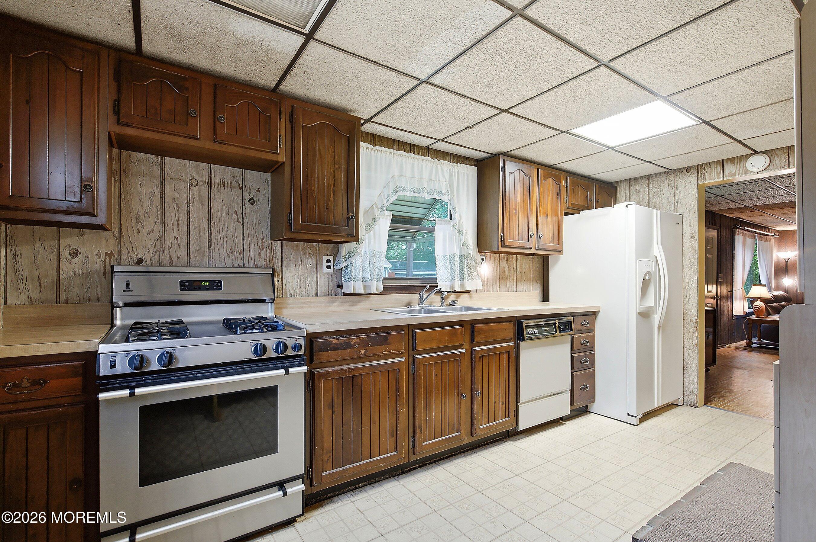 1198 Maxim Southard Road Howell, NJ 07731 - Photo 10 of 30 09-Kitchen 1B