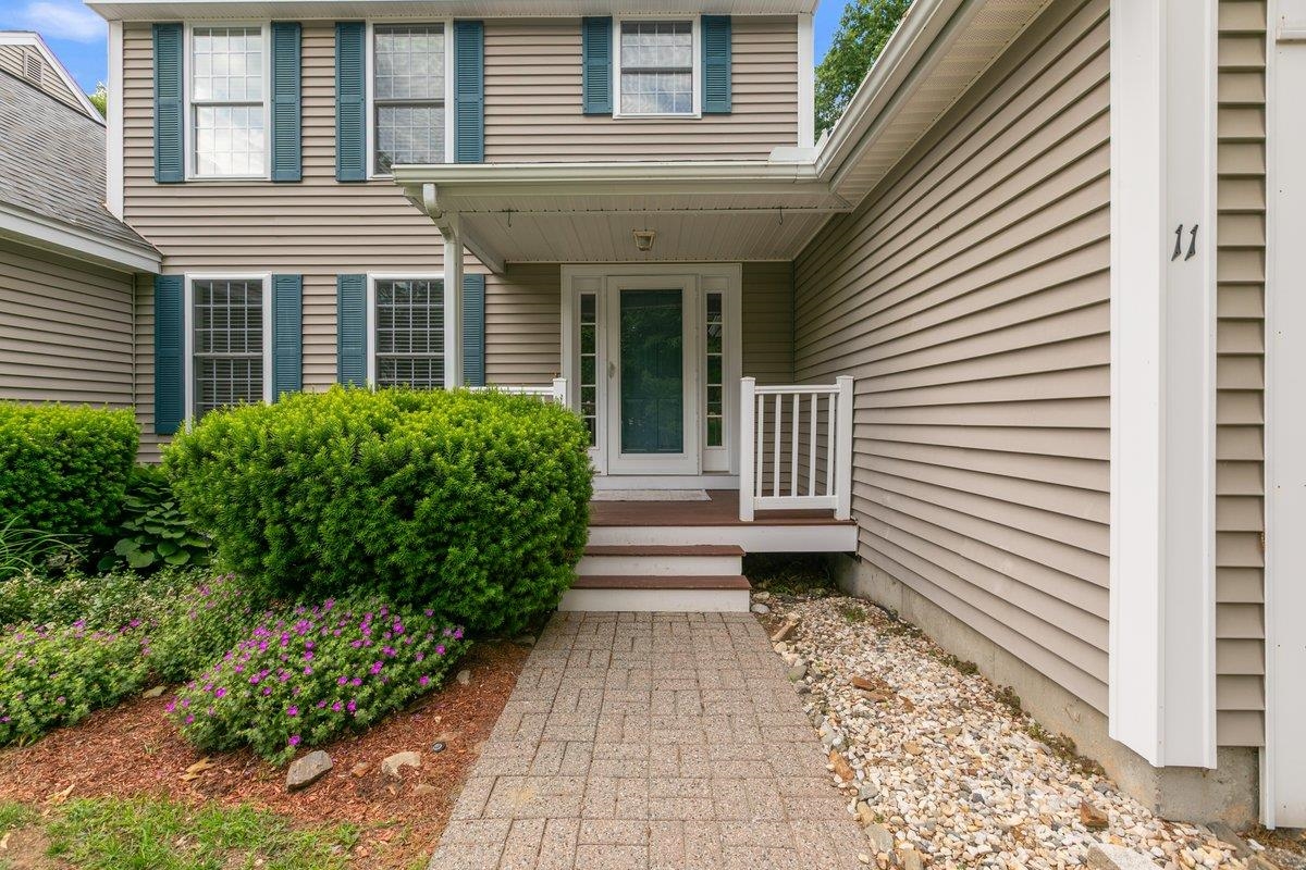 11 Pentucket Court, Unit 11 Atkinson, NH 03811 - Photo 5 of 46