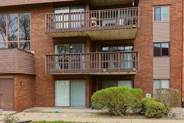 $145,000 | 1619 Richmond Street, Unit 206, Joliet, IL 60435