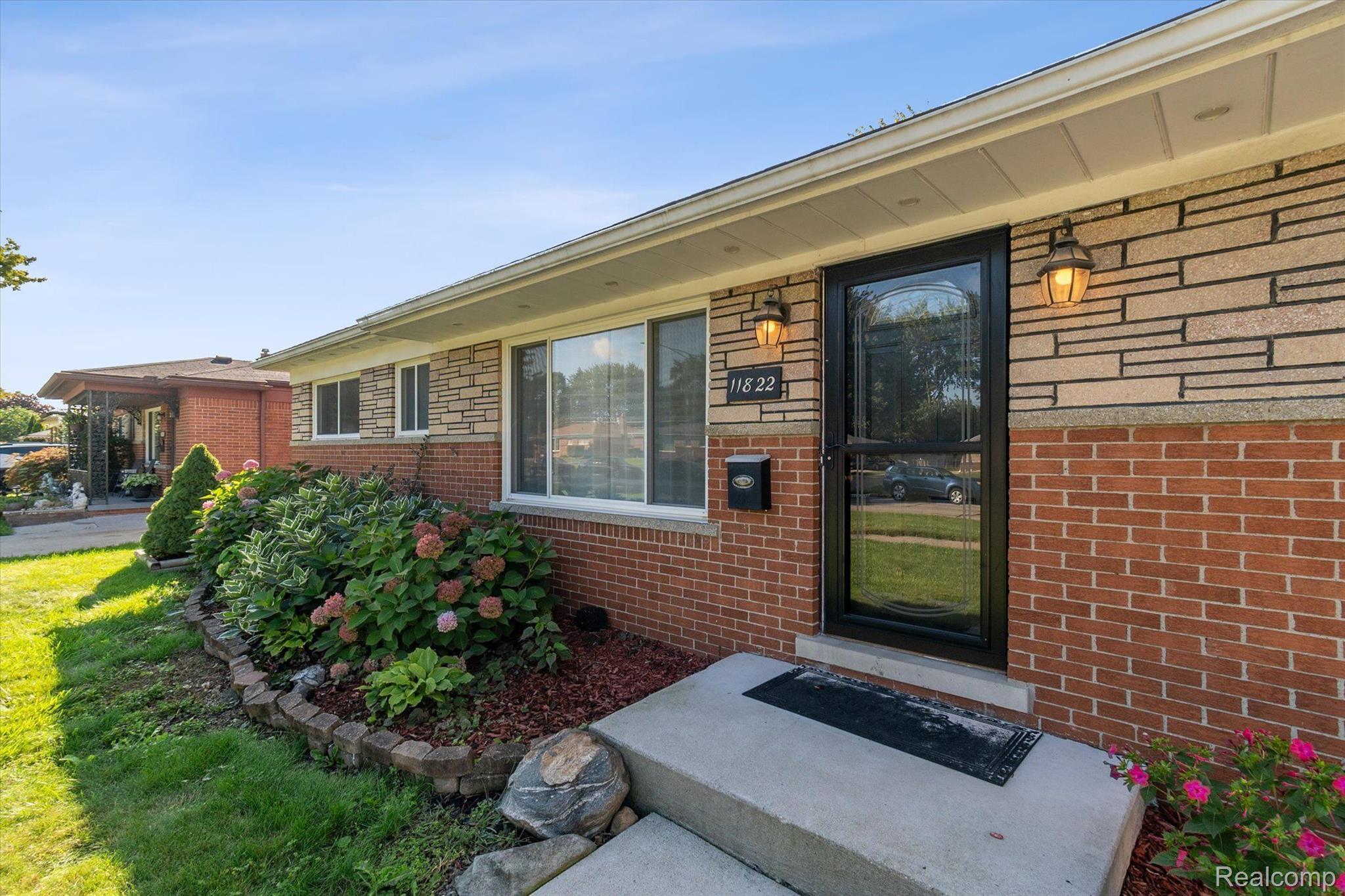 11822 Frazho Road Warren, MI 48089 - Photo 2 of 47