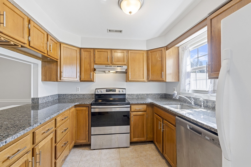 13 Pullard Road, Unit 40 Grafton, MA 01519 - Photo 10 of 32 Gallery Image 10