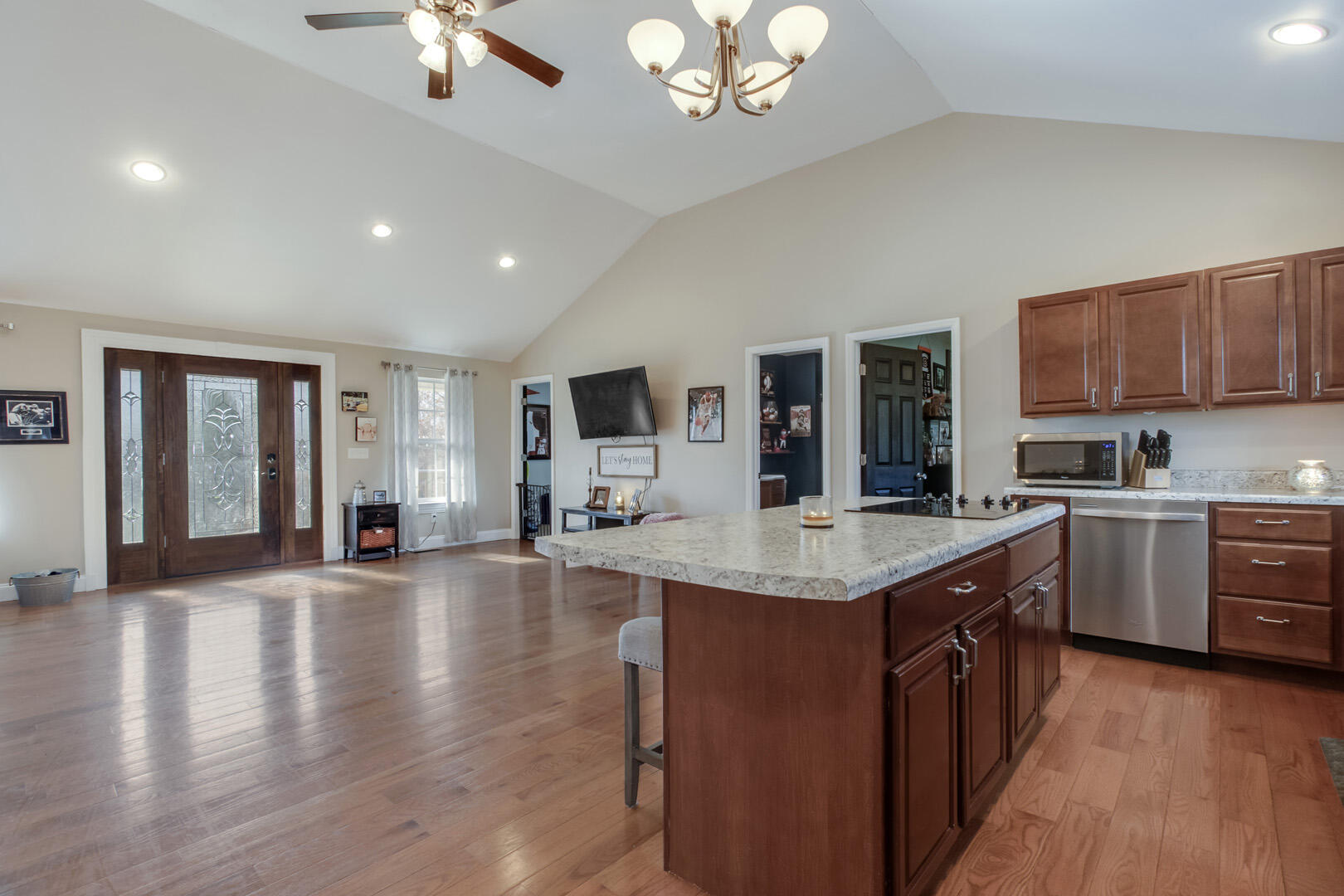 178 Lakehaven Circle Decatur, TN 37322 - Photo 8 of 27 09_LakehavenCircle_178_Kitchen05