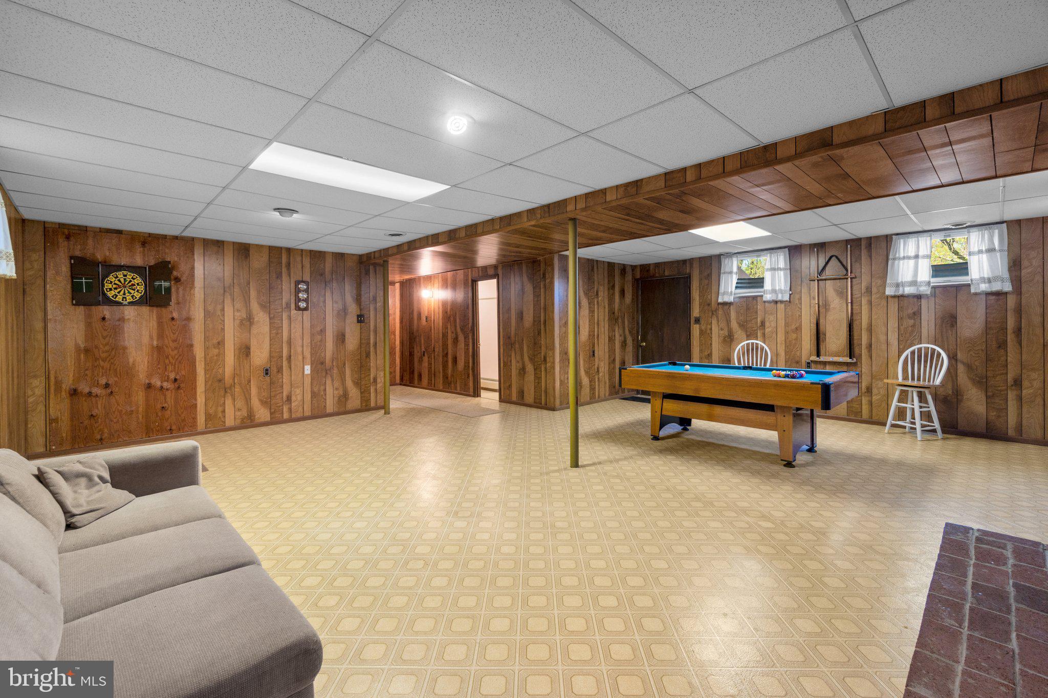8008 Meadowview Drive Frederick, MD 21702 - Photo 32 of 42 a lobby with furniture