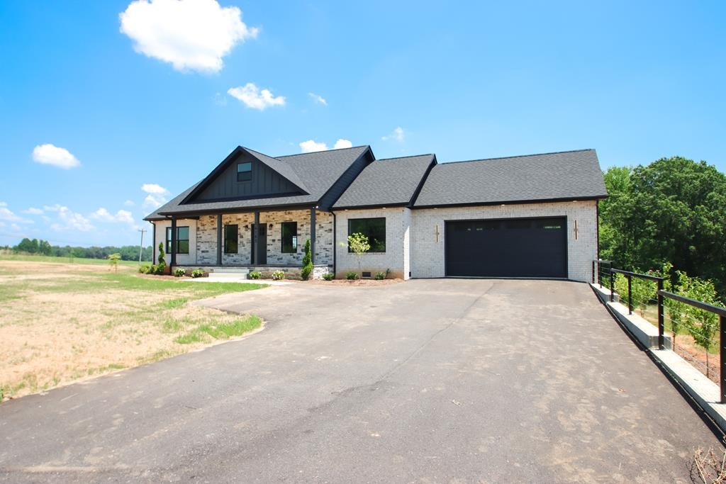 14165 Old Kentucky Road Walling, TN 38587 - Photo 1 of 23 Gallery Image 1