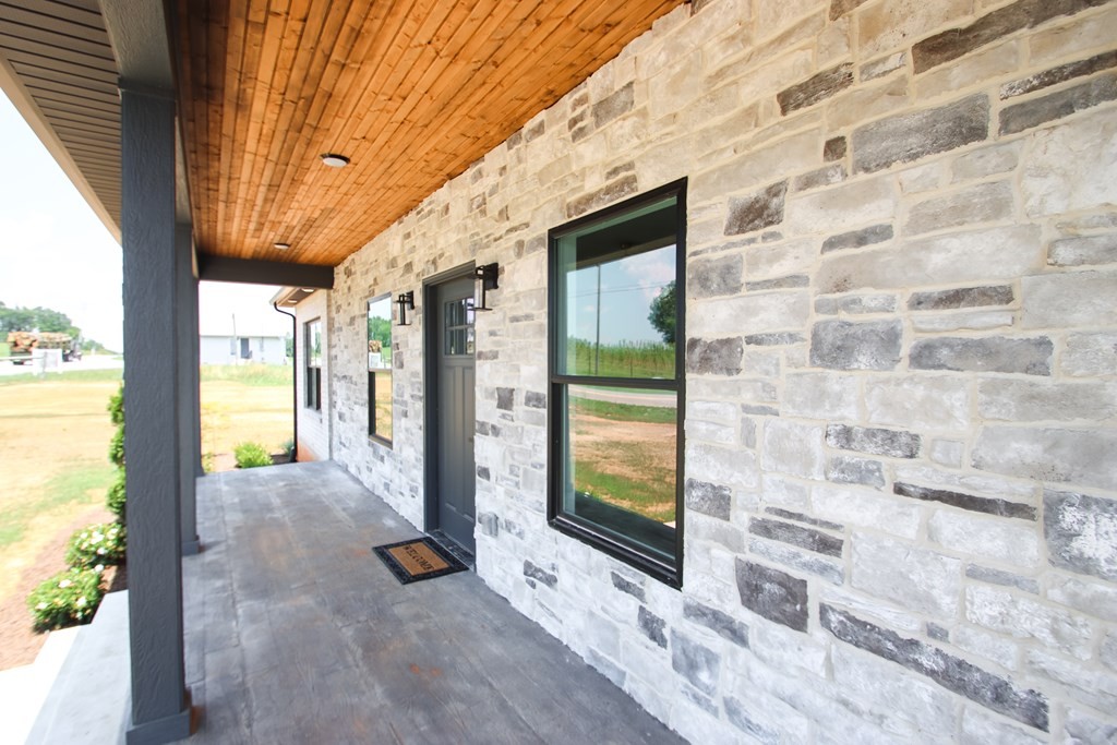 14165 Old Kentucky Road Walling, TN 38587 - Photo 6 of 23 Gallery Image 6