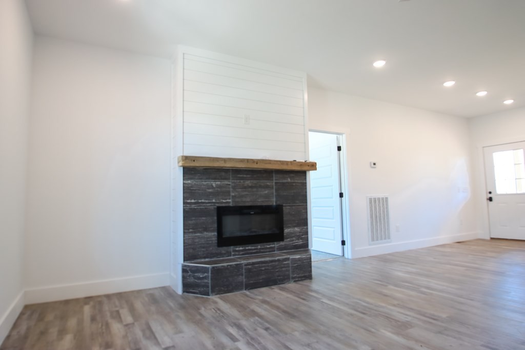 14165 Old Kentucky Road Walling, TN 38587 - Photo 8 of 23 Gallery Image 8