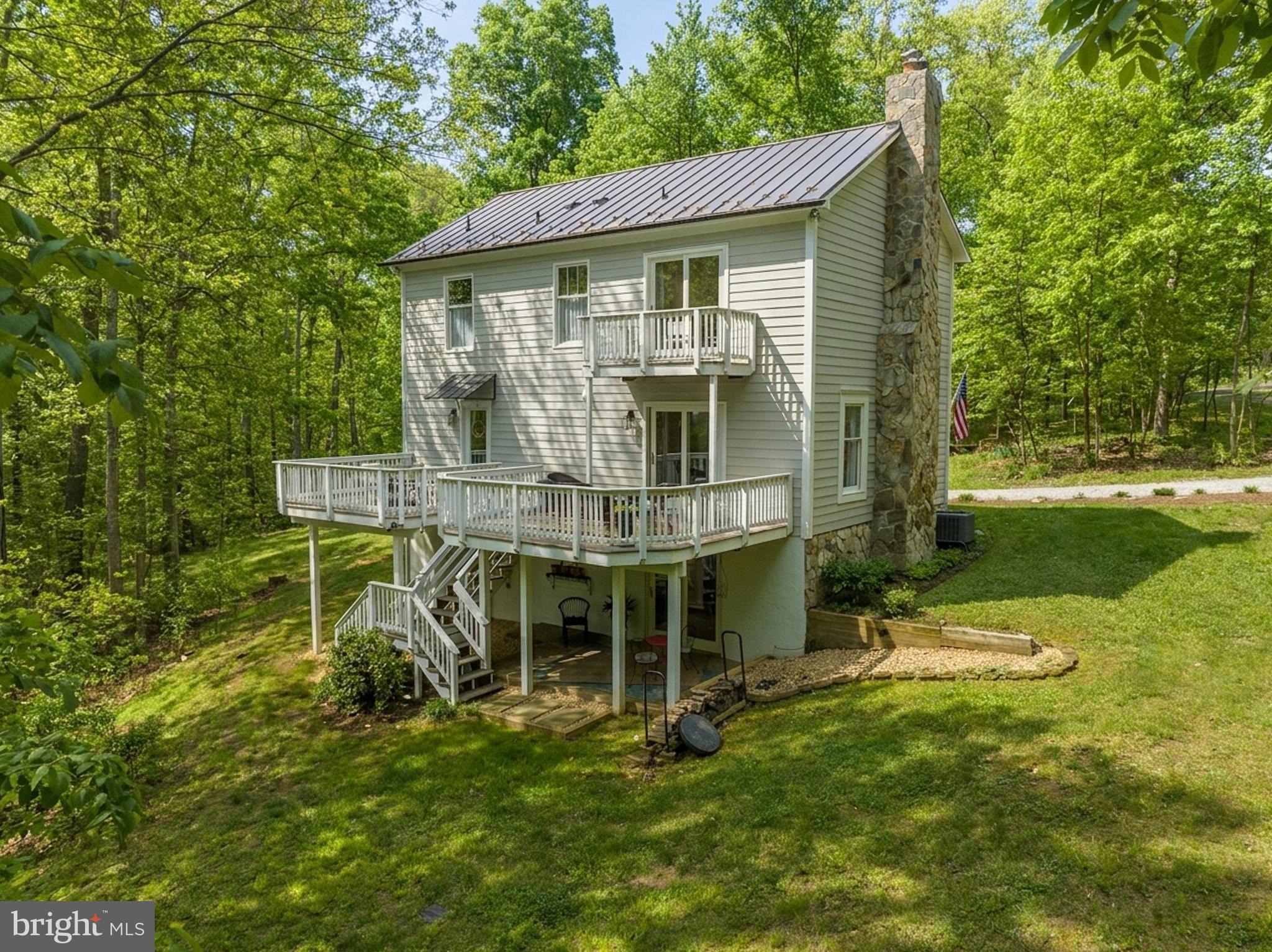 20808 Wild Goose Lane Leesburg, VA 20175 - Photo 67 of 86 front view of house with a yard
