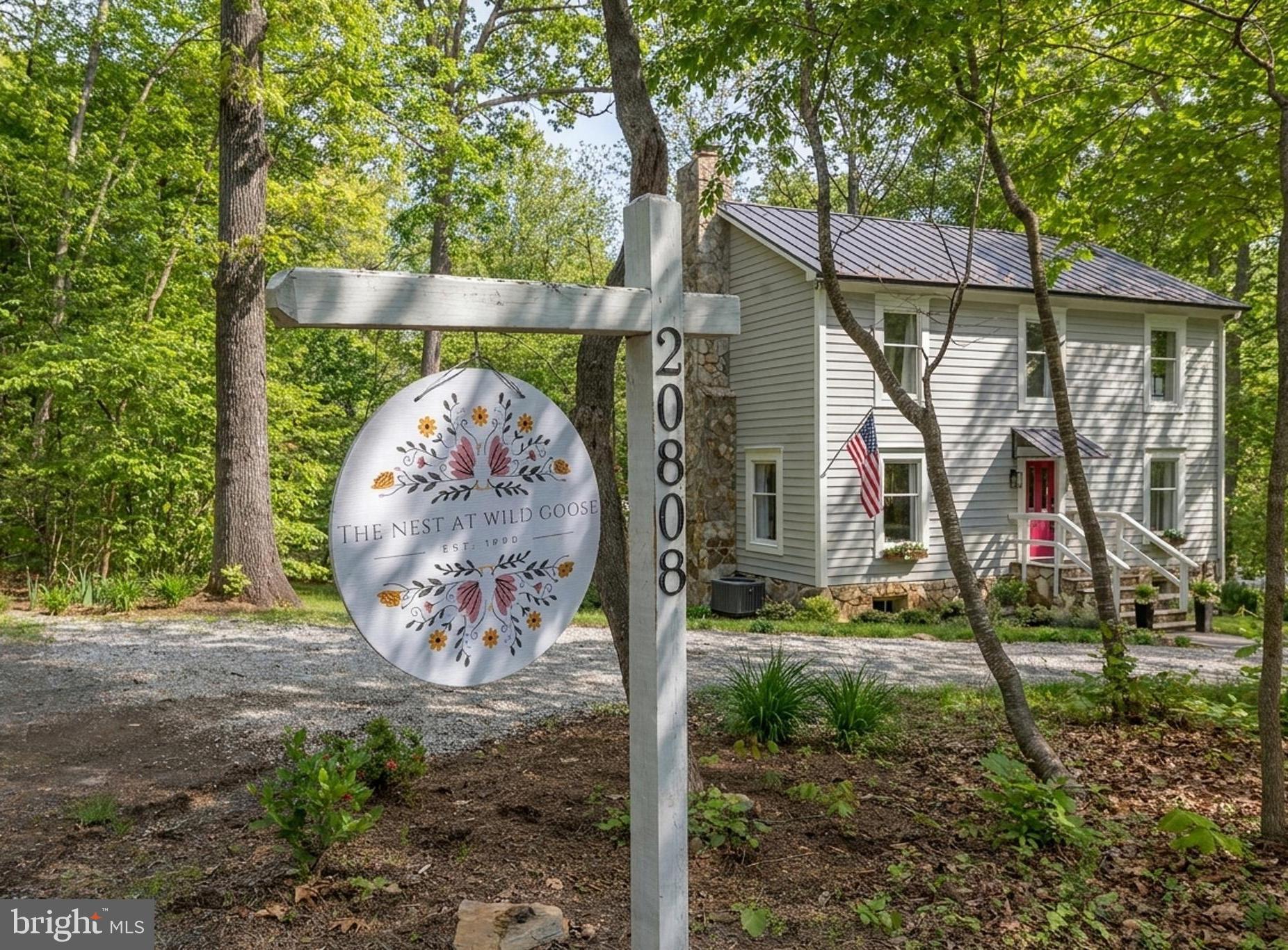20808 Wild Goose Lane Leesburg, VA 20175 - Photo 75 of 86 a view of outdoor space and deck