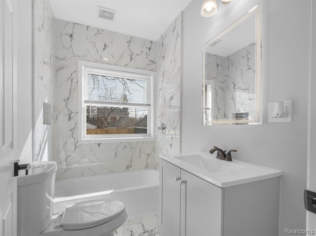 14802 Rutherford Street Detroit, MI 48227 - Photo 4 of 50