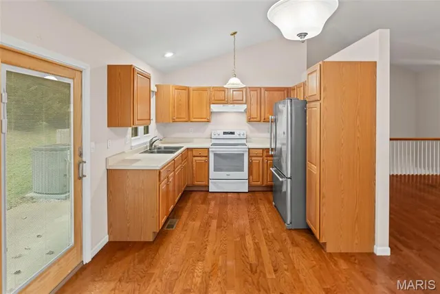 $220,000 | 18 Crabapple Lane, Glen Carbon, IL 62034