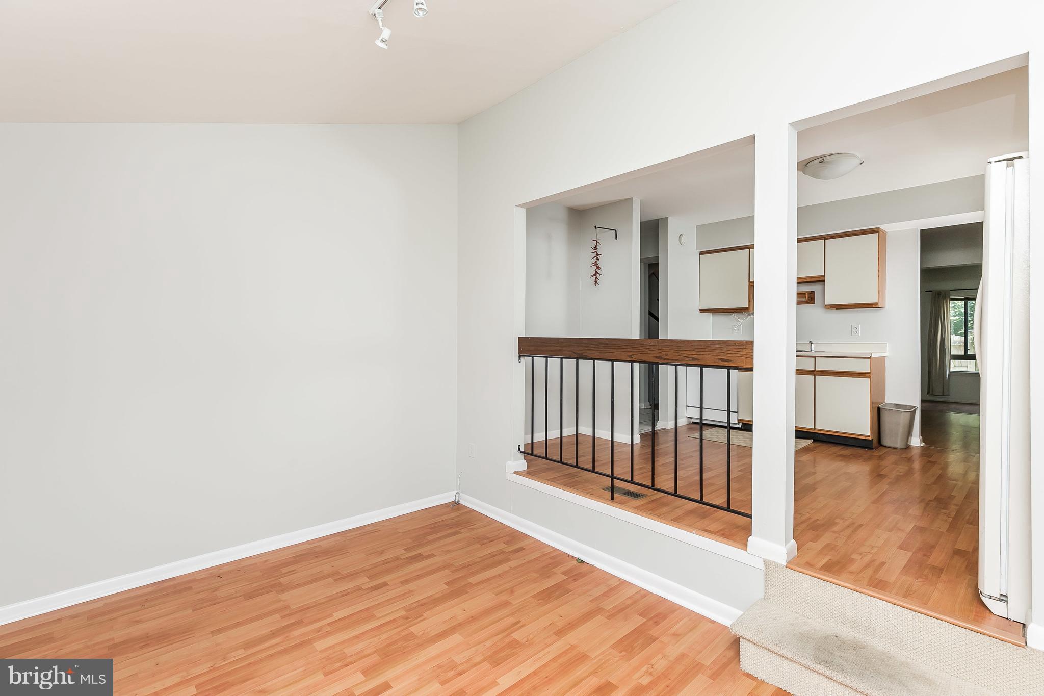 4300 Roland Springs Drive Baltimore, MD 21210 - Photo 5 of 30 Family Room