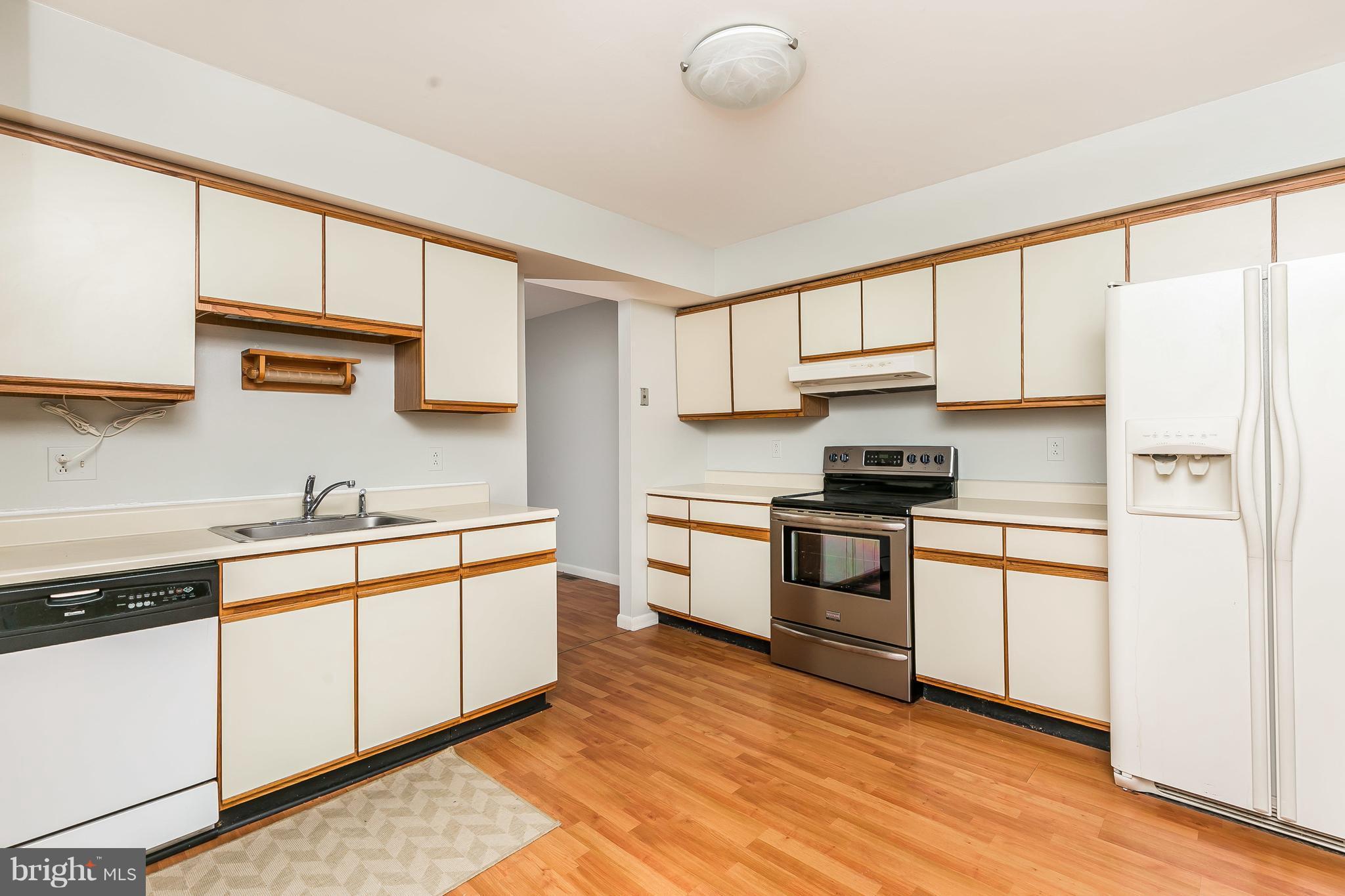 4300 Roland Springs Drive Baltimore, MD 21210 - Photo 6 of 30 Kitchen