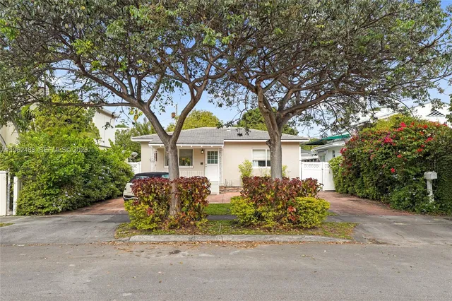 $850,000 | 1737 Southwest 11th Street, Miami, FL 33135