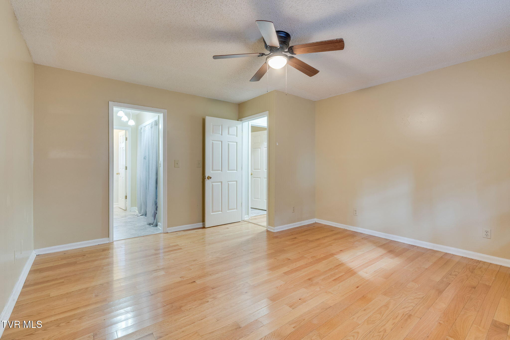 102 Brummett Road Unicoi, TN 37692 - Photo 11 of 40 009