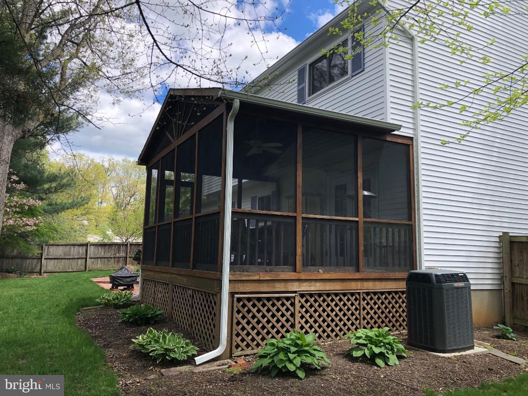 2400 Ivywood Road Reston, VA 20191 - Photo 3 of 6 Large Screened Porch