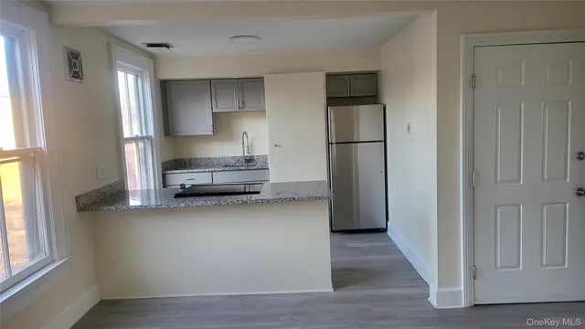 $1,500 | 216 Church Street, Unit 2, Poughkeepsie, NY 12601