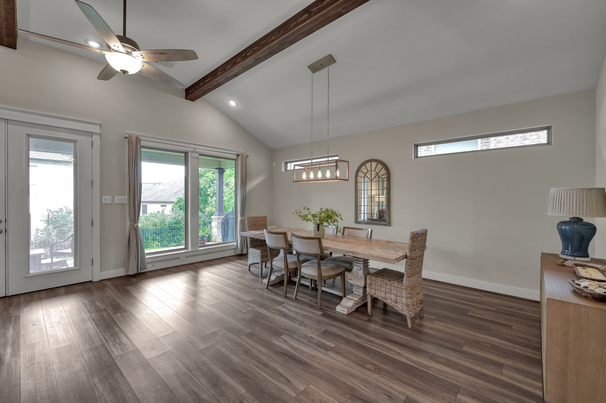 12469 Pebble View Drive Conroe, TX 77304 - Photo 10 of 41 Plenty of room for holiday dinners.