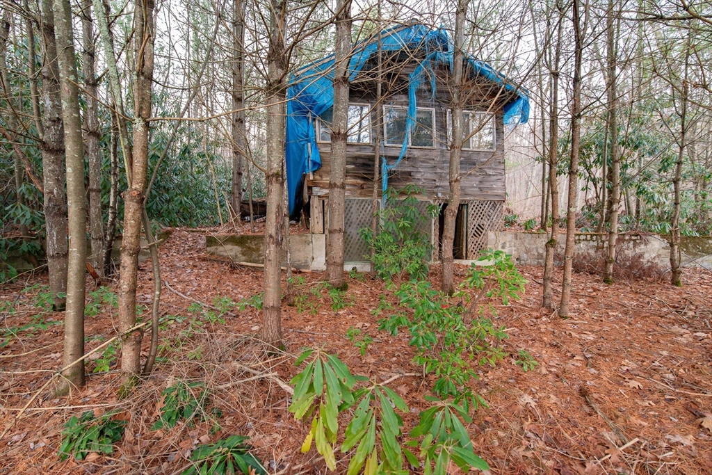 34 R Tucker Lane Sutton, MA 01590 - Photo 4 of 12