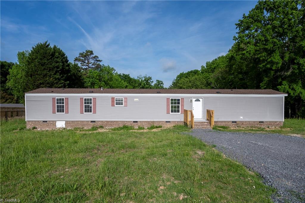 8038 Hampton Road Clemmons, NC 27012 - Photo 1 of 17 Gallery Image 1