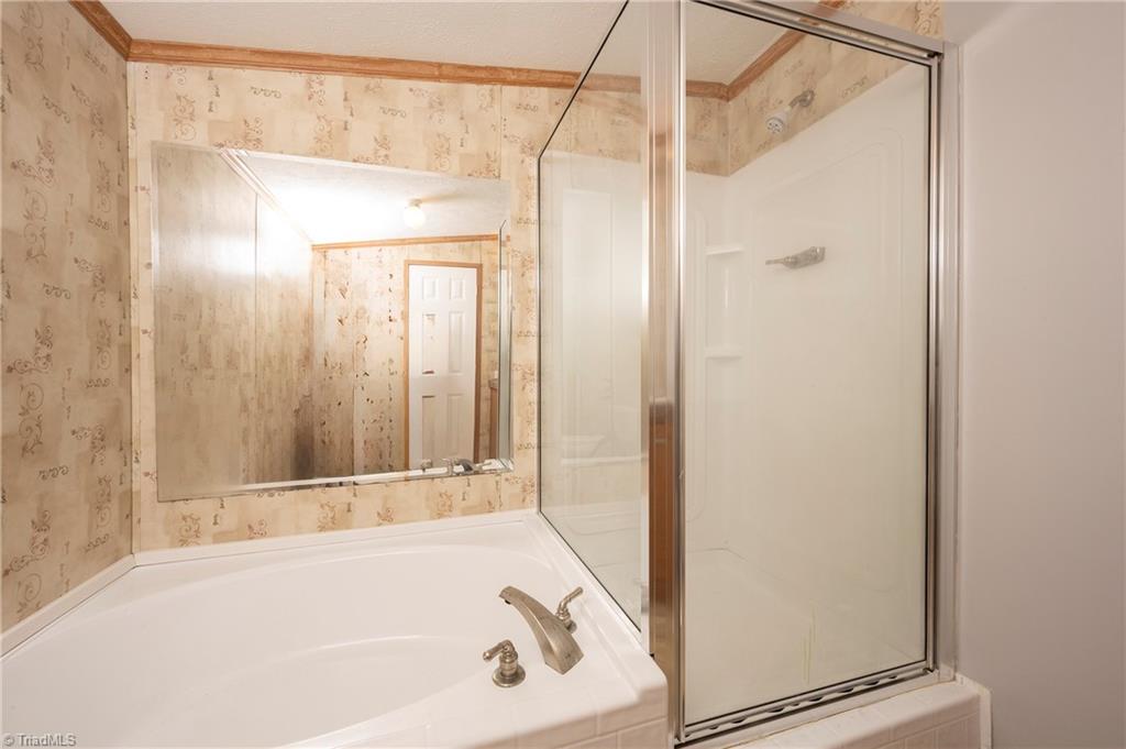 8038 Hampton Road Clemmons, NC 27012 - Photo 11 of 17 Gallery Image 11