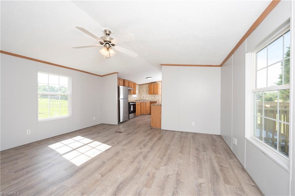 8038 Hampton Road Clemmons, NC 27012 - Photo 3 of 17 Gallery Image 3