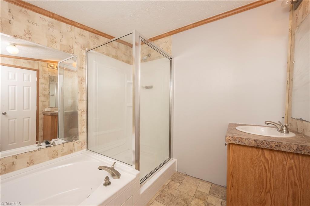 8038 Hampton Road Clemmons, NC 27012 - Photo 10 of 17 Gallery Image 10