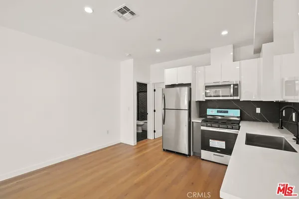 $3,895 | 1631 South New Hampshire Avenue, Unit A, Los Angeles, CA 90006