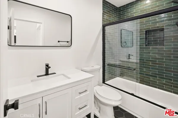 $3,895 | 1631 South New Hampshire Avenue, Unit A, Los Angeles, CA 90006