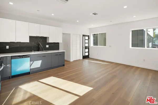 $3,895 | 1631 South New Hampshire Avenue, Unit A, Los Angeles, CA 90006