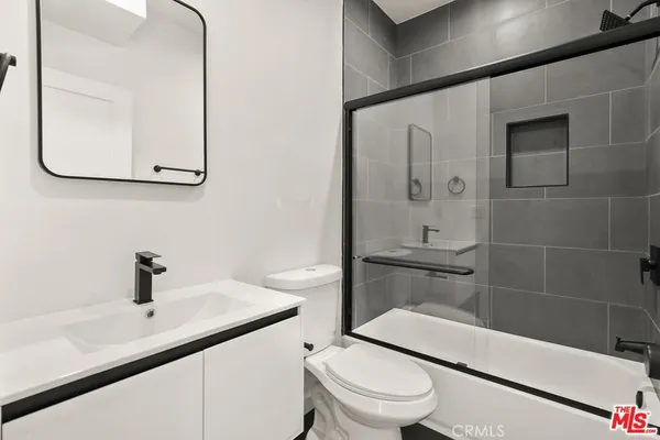 $3,895 | 1631 South New Hampshire Avenue, Unit A, Los Angeles, CA 90006