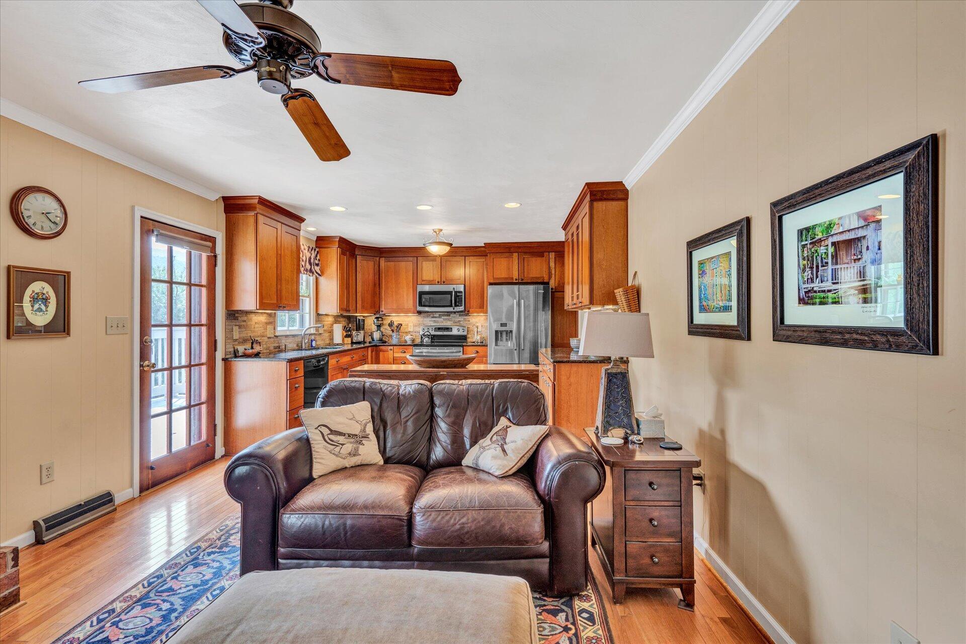 7007 Crown Road Roanoke, VA 24018 - Photo 13 of 35 13-DSC3001