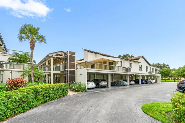 $699,000 | 830 Greensward Court, Unit 214H, Delray Beach, FL 33445