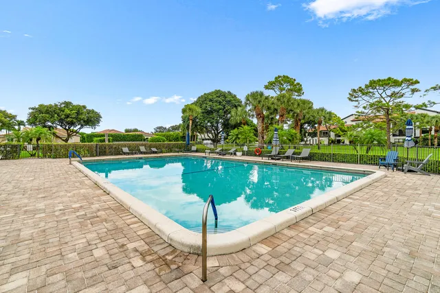 $699,000 | 830 Greensward Court, Unit 214H, Delray Beach, FL 33445