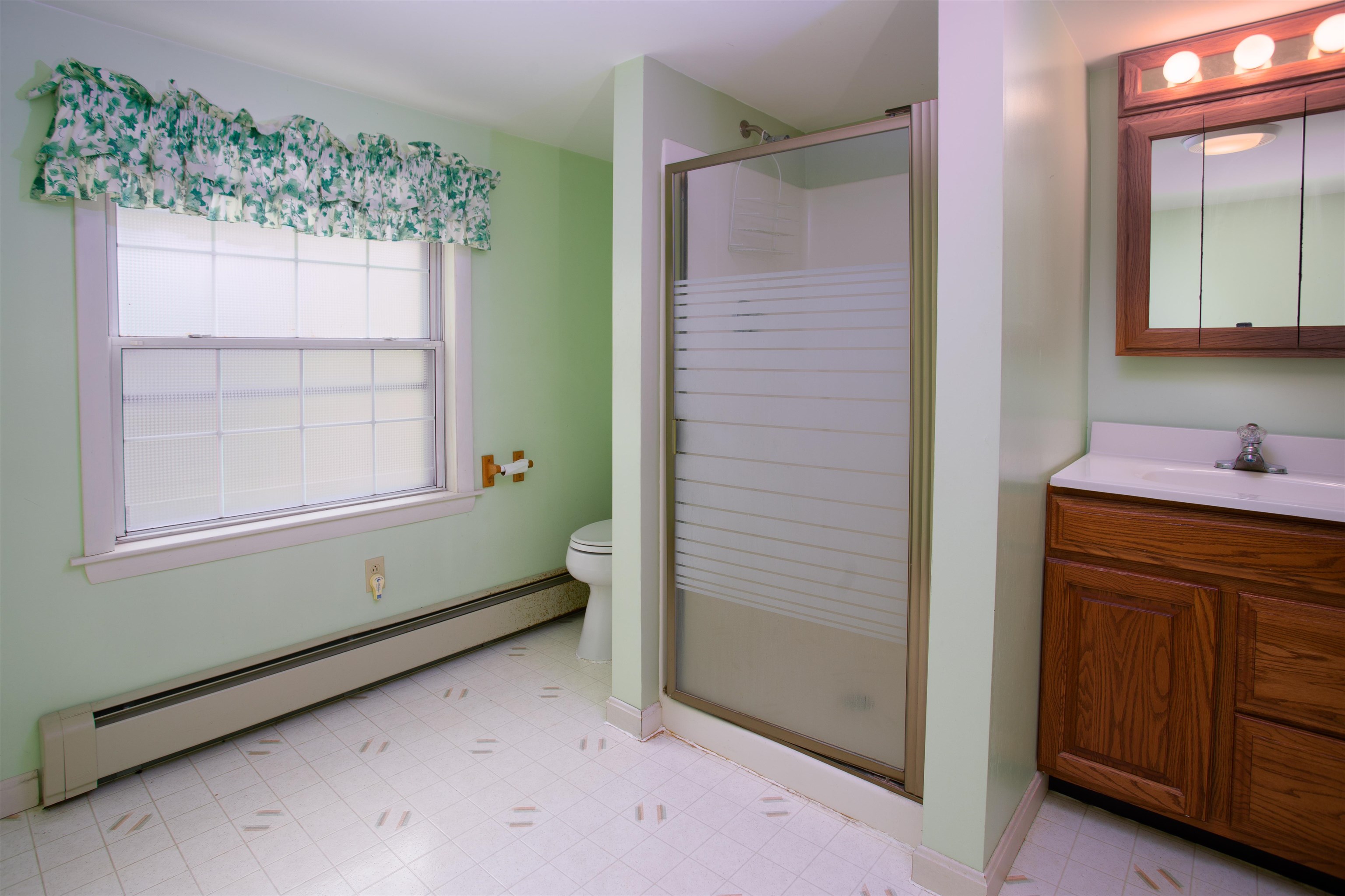 79 Phillip Street Manchester, NH 03102 - Photo 3 of 12 Gallery Image 3
