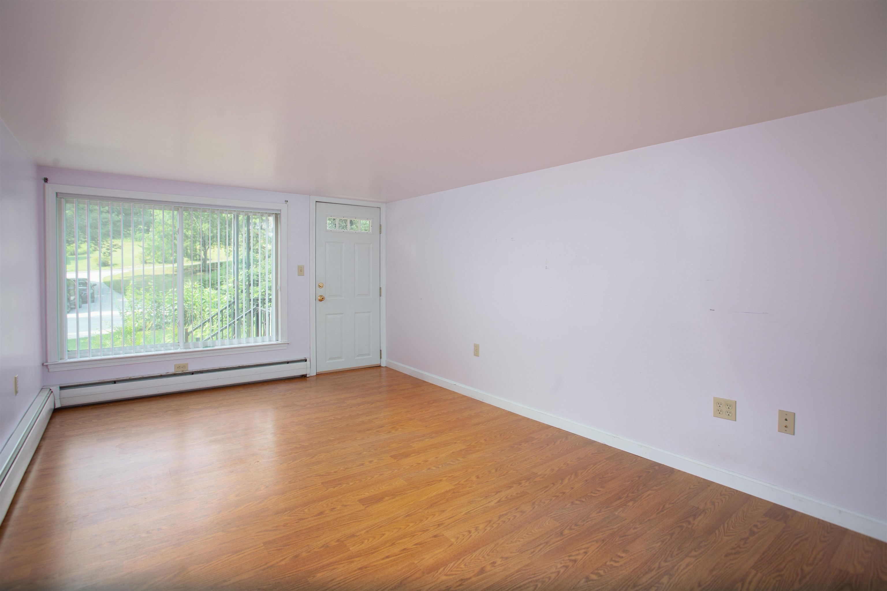 79 Phillip Street Manchester, NH 03102 - Photo 8 of 12 Gallery Image 8